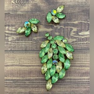 Vintage Brooch Pin Earring Jewelry Set Green Marquise Rhinestone Midcentury Gift